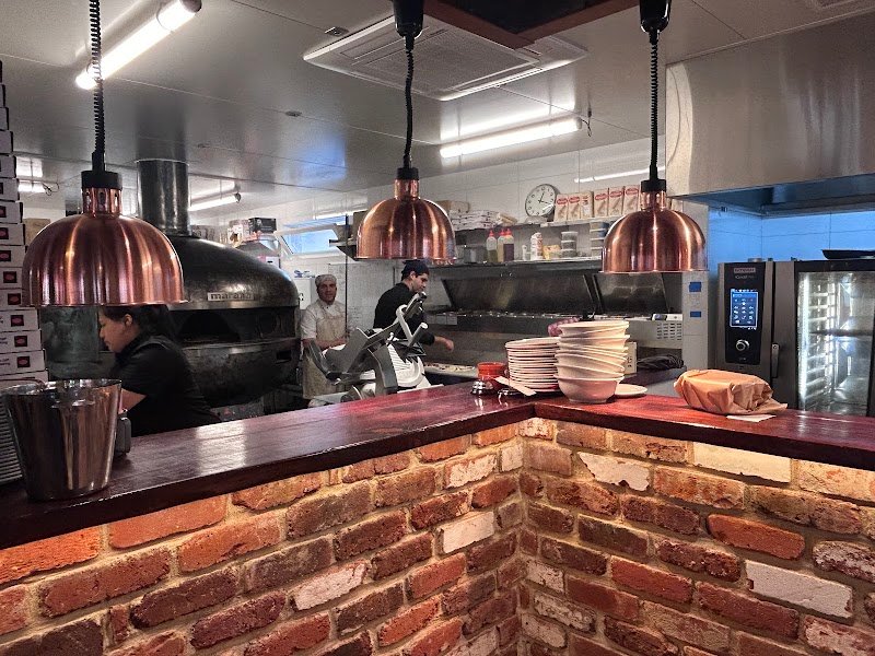 Pizzeria Amore Mio photo 10