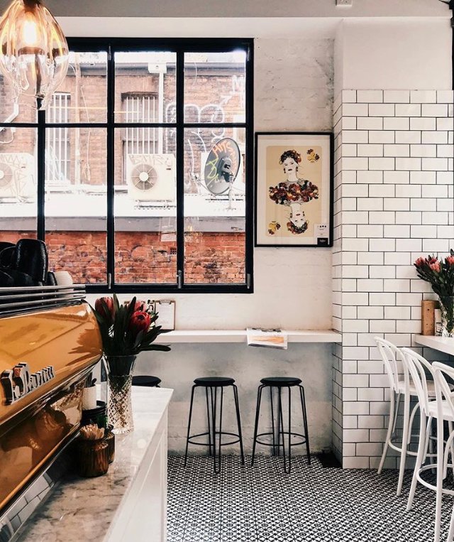 Little Avenue Des Italians