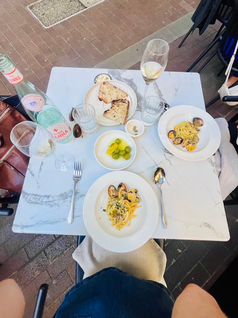 Margot Osteria photo 5