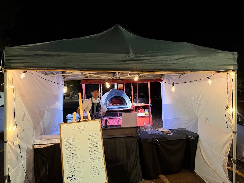 Mitho-Xa Woodfire Pizza