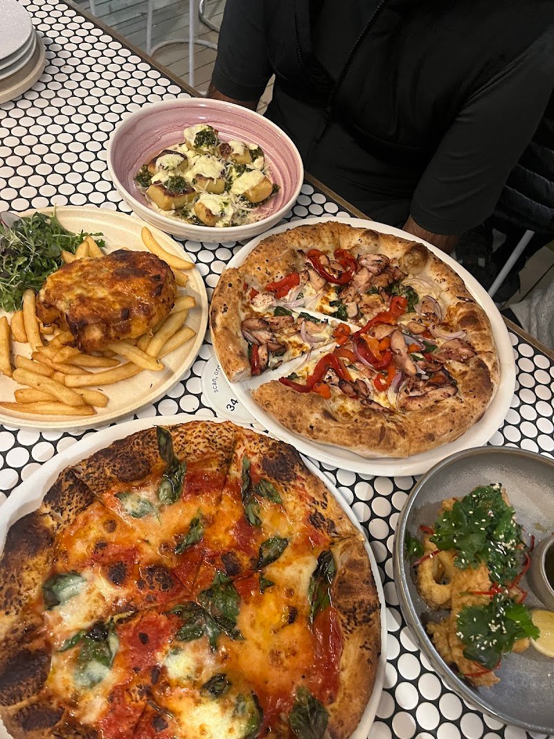 The Metz Pizza and Restaurant Hobart photo 4