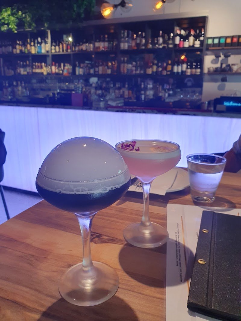 Lux Bistro Bar photo 4